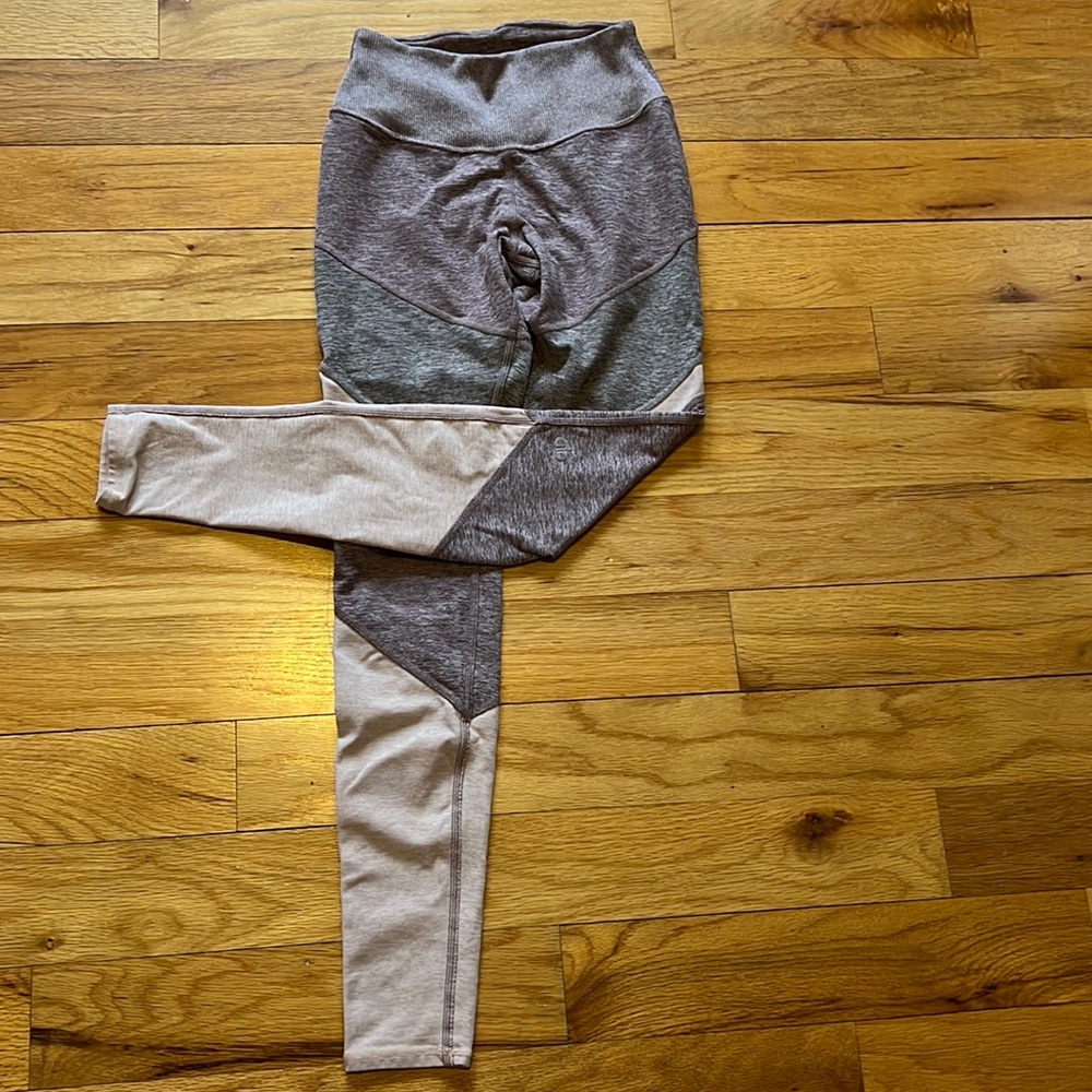 Alo Alosoft Tri-Color Lounge Legging- XS